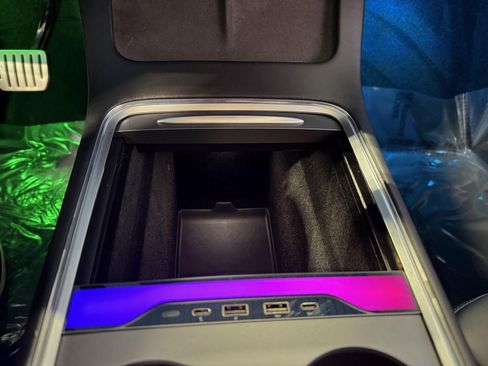 Used 2021 Tesla Model Y Performance image 37