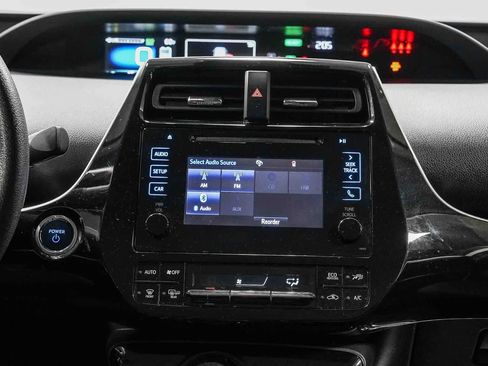 Certified 2019 Toyota Prius L Eco FWD image 14