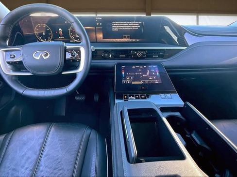 Certified 2025 INFINITI QX80 Sensory image 16