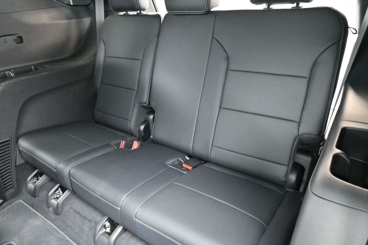 Used 2026 Chevrolet Traverse LT w/ Sun and Wheel Package FWD image 34