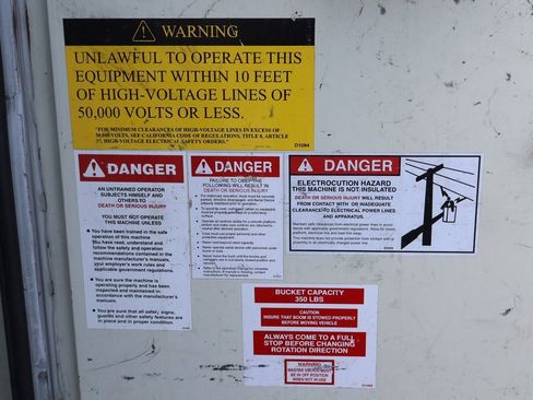 Used 2012 Ford F550 2WD Regular Cab Super Duty w/ PWR Equipment Group image 51