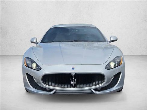 Used 2015 Maserati GranTurismo Sport RWD image 2