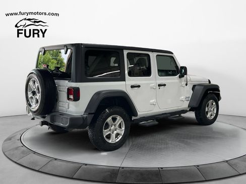 Used 2018 Jeep Wrangler Unlimited Sport S AWD/4WD image 3