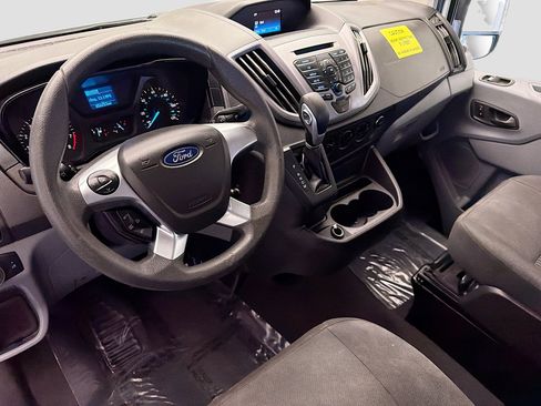 Used 2019 Ford Transit 350 XLT image 7