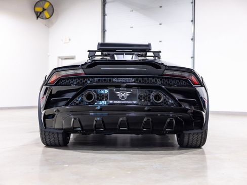 Used 2024 Lamborghini Huracan Sterrato AWD/4WD image 5