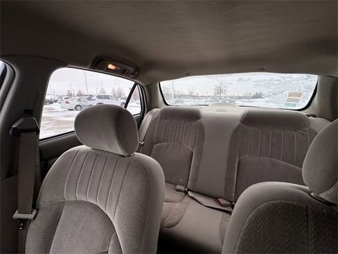 Used 2005 Buick Century Custom image 18