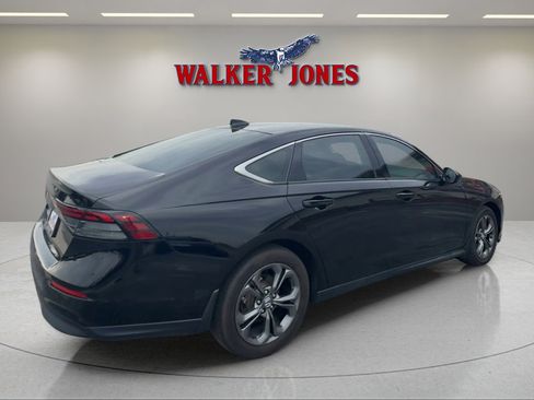 Used 2023 Honda Accord EX image 7