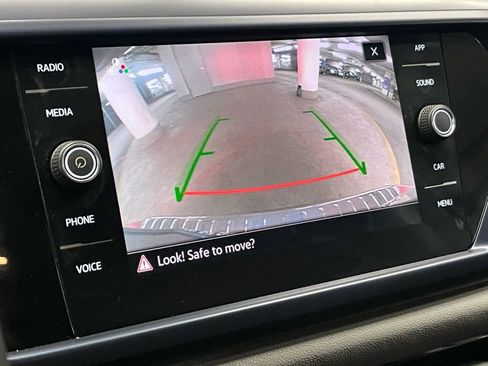 Used 2022 Volkswagen Taos SE image 28