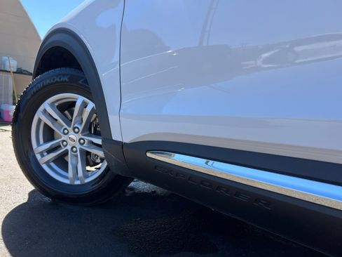 Used 2023 Ford Explorer XLT w/ Equipment Group 202A image 30