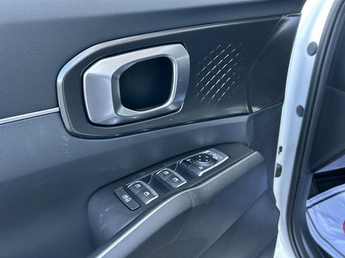 New 2026 Kia Sorento S image 18