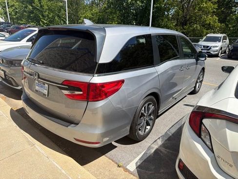 Used 2022 Honda Odyssey Touring image 4