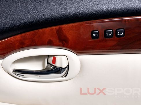 Used 2010 Lexus SC 430 Convertible image 61