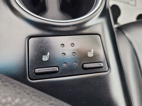 Used 2018 Toyota Camry XSE image 36