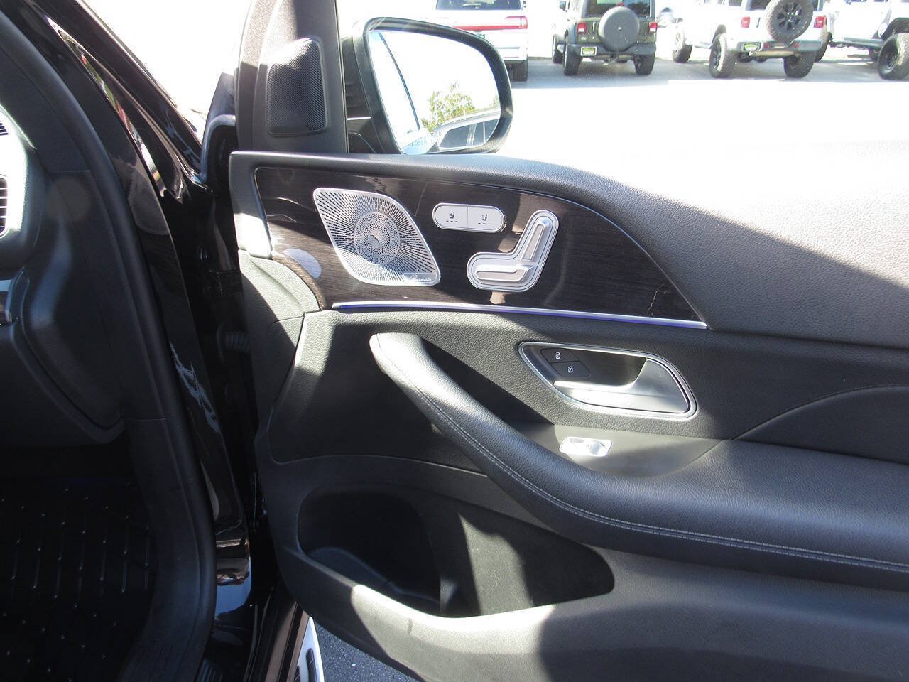 Used 2020 Mercedes-Benz GLE 350 4MATIC image 25