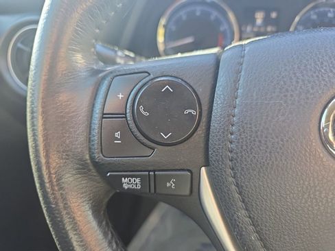 Used 2018 Toyota Corolla L image 21