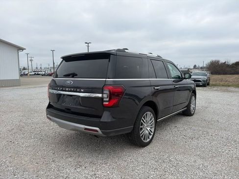 Used 2024 Ford Expedition Limited image 6