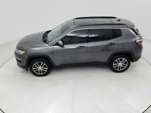 Used 2020 Jeep Compass Latitude image 14