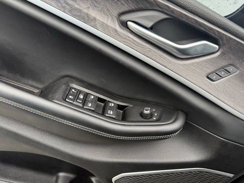 Used 2022 Jeep Grand Cherokee Limited RWD image 9