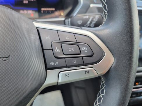 Used 2023 Volkswagen Tiguan SE FWD image 19