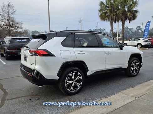 Used 2025 Toyota RAV4 XSE image 5