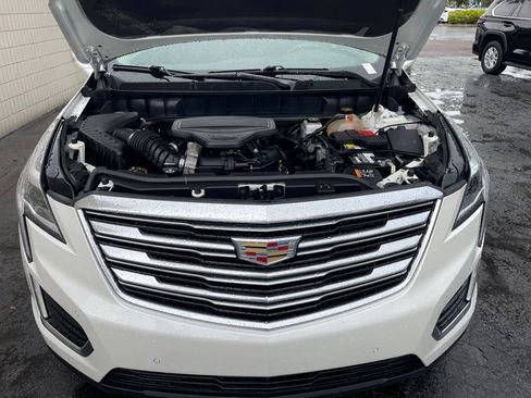 Used 2019 Cadillac XT5 Premium Luxury FWD image 16