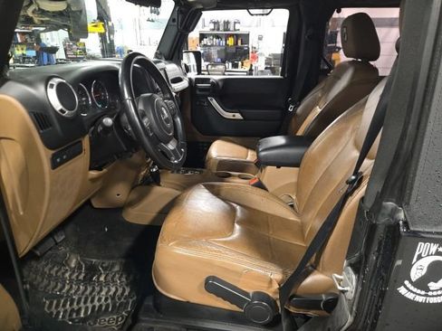 Used 2013 Jeep Wrangler Rubicon w/ Dual Top Group AWD/4WD image 13