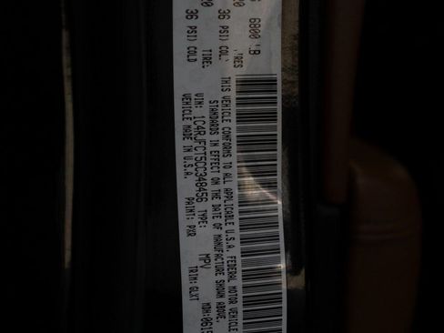 Used 2012 Jeep Grand Cherokee Overland image 38