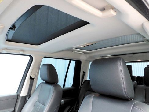 Used 2016 Land Rover LR4 HSE Silver Edition image 23