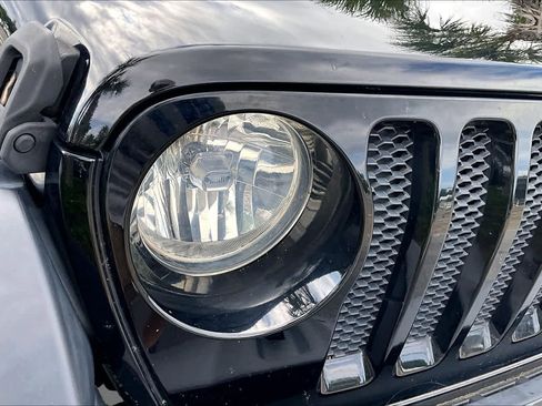 Used 2018 Jeep Wrangler Unlimited Sport S AWD/4WD image 26