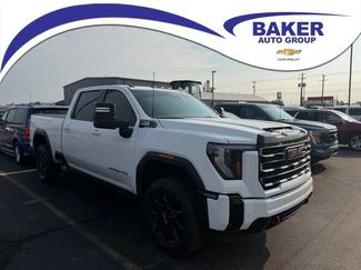 Used 2025 GMC Sierra 3500 AT4 w/ AT4 Premium Plus Package AWD/4WD video 1