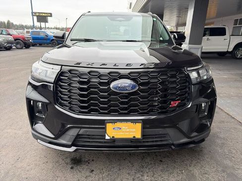 Certified 2025 Ford Explorer ST image 2