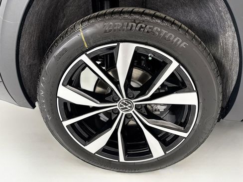 New 2026 Volkswagen Atlas SEL Premium R-Line AWD/4WD image 33