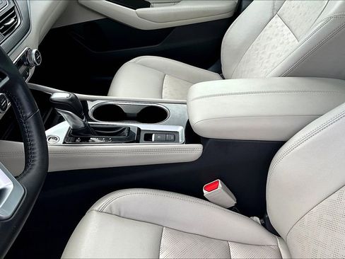 Used 2024 Nissan Altima 2.5 SL AWD/4WD image 9