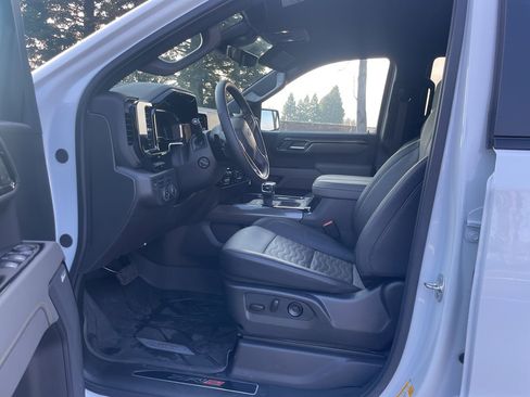 Used 2025 Chevrolet Silverado 1500 ZR2 w/ Technology Package image 18