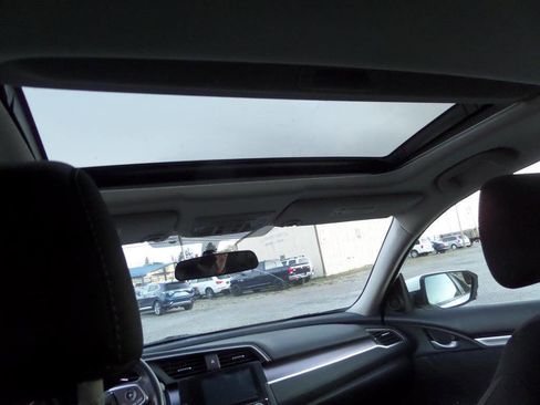 Used 2017 Honda Civic EX-T image 9