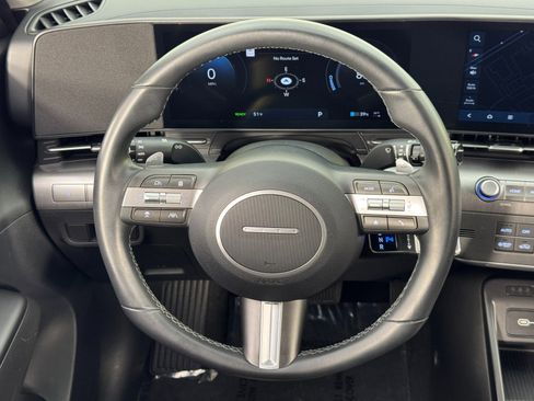 Used 2025 Hyundai Kona SEL image 18