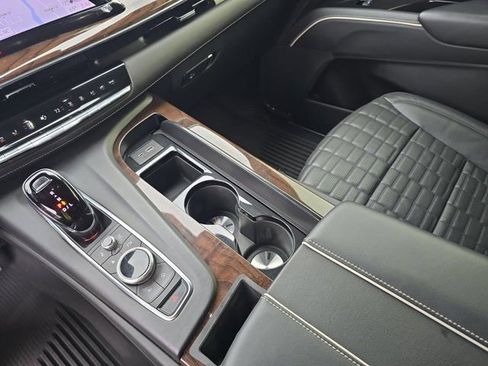 Used 2023 Cadillac Escalade Sport Platinum image 25