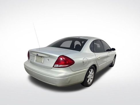 Used 2007 Ford Taurus SEL FWD image 3