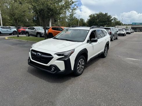 Used 2024 Subaru Outback Premium AWD/4WD image 1