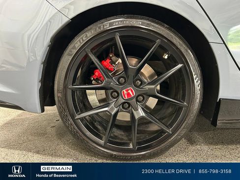 Used 2024 Honda Civic Type R image 10