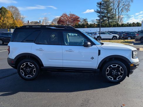 Used 2023 Ford Bronco Sport Outer Banks w/ Tech Package image 3