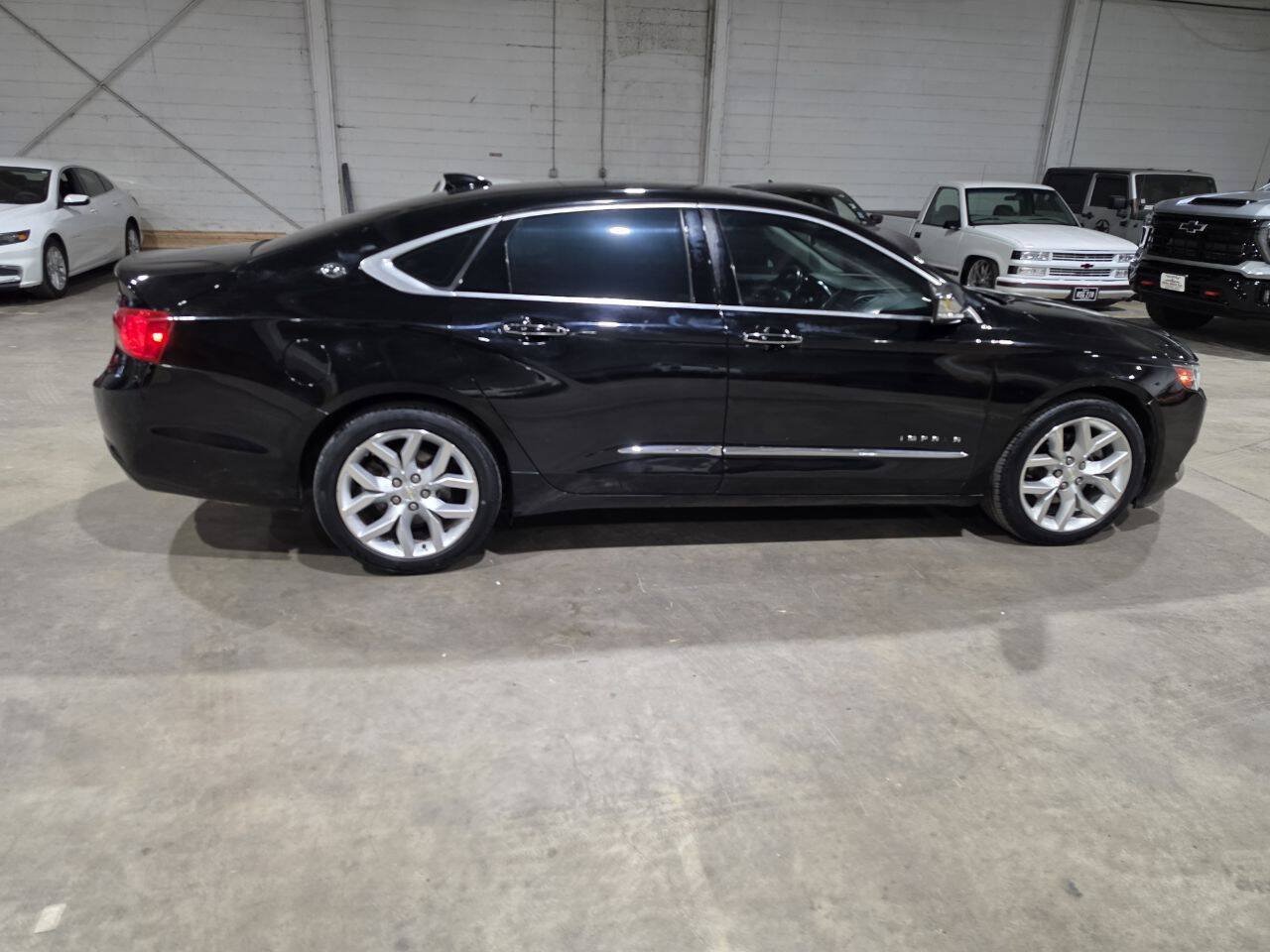 Used 2019 Chevrolet Impala Premier FWD image 14