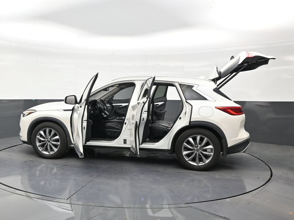 Used 2019 INFINITI QX50 Luxe w/ Navigation Package FWD image 29