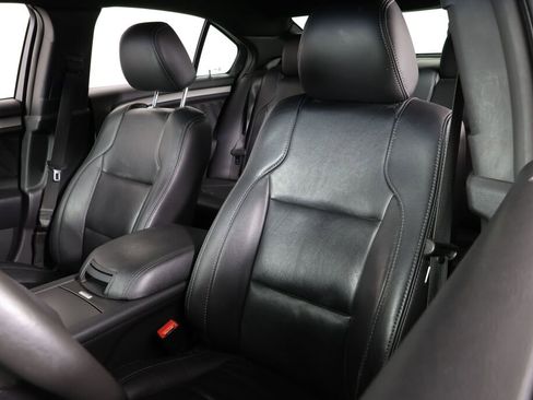 Used 2015 Ford Taurus SEL image 11