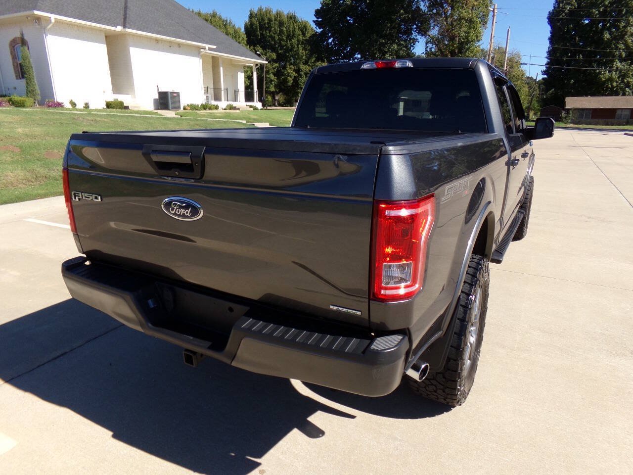 Used 2016 Ford F150 XLT w/ Equipment Group 301A Mid AWD/4WD image 23