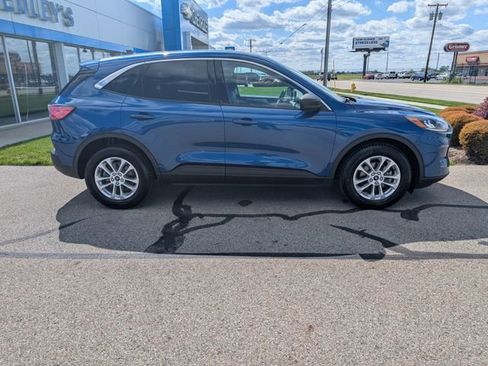 Used 2022 Ford Escape SE w/ Cold Weather Package FWD image 34