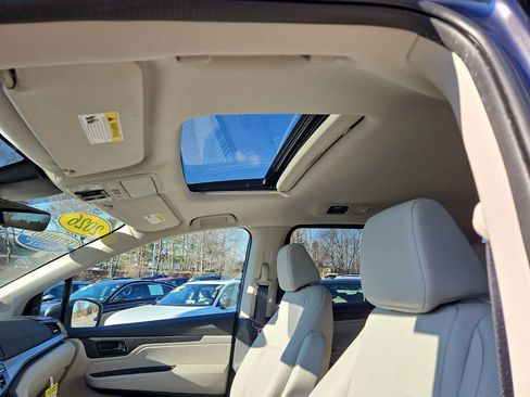 Certified 2026 Honda Odyssey EX-L image 17