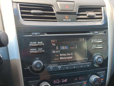 Used 2015 Nissan Altima 2.5 SV FWD image 14