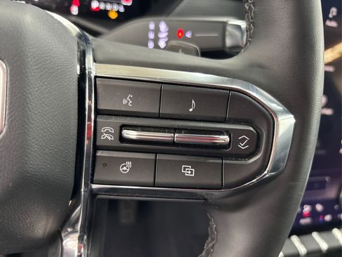 Used 2024 GMC Acadia Elevation w/ Trailering Package FWD image 31