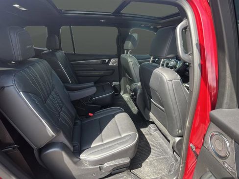 Used 2026 Buick Enclave Avenir w/ Super Cruise Package AWD/4WD image 22